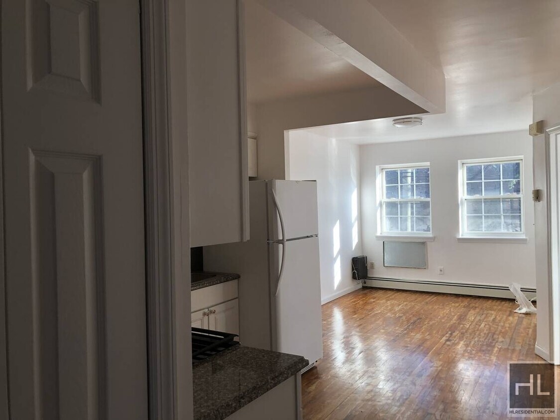 Primary Photo - Amazing 3 bed 1 bath FLUSHING !!!