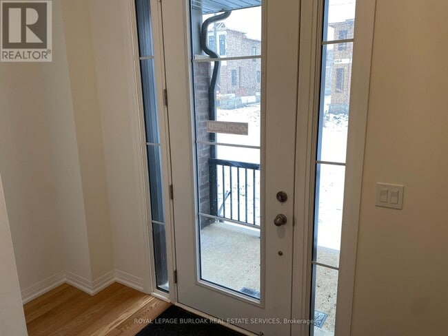 Photo du bâtiment - 70 Freedom Cres