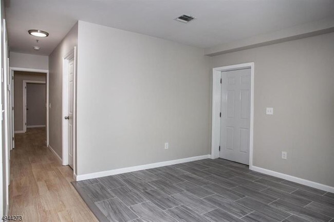 Building Photo - 708 23rd St