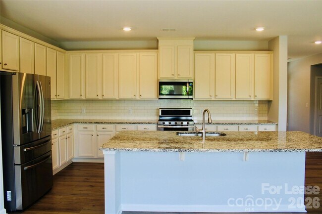 Building Photo - 11262 Serenity Farm Dr