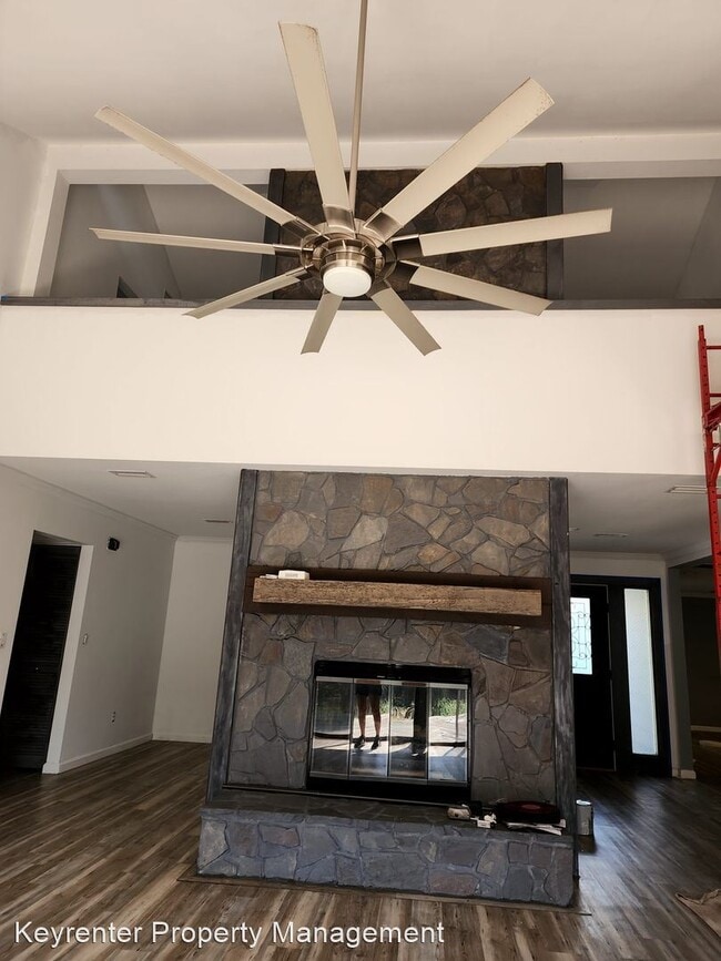 Building Photo - 4 br, 3 bath House - 5342 Oak Bay Dr