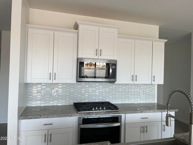 Building Photo - 4711 S 110th Ave