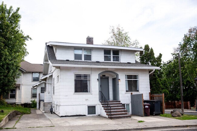 Foto del edificio - 805 NE California St