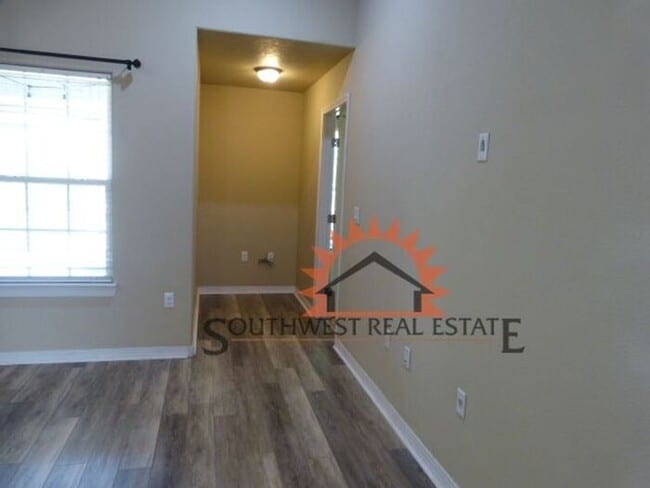 Foto del edificio - Beautiful 3 bedroom home