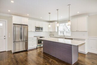 Building Photo - 37 Juniper St