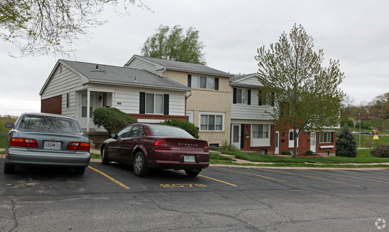 Primary Photo - Colonial Square Homes