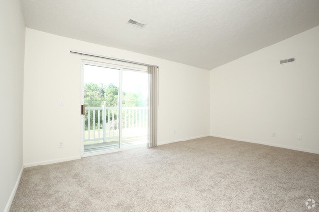 Living Room - Tammany on the Ponds Apartments
