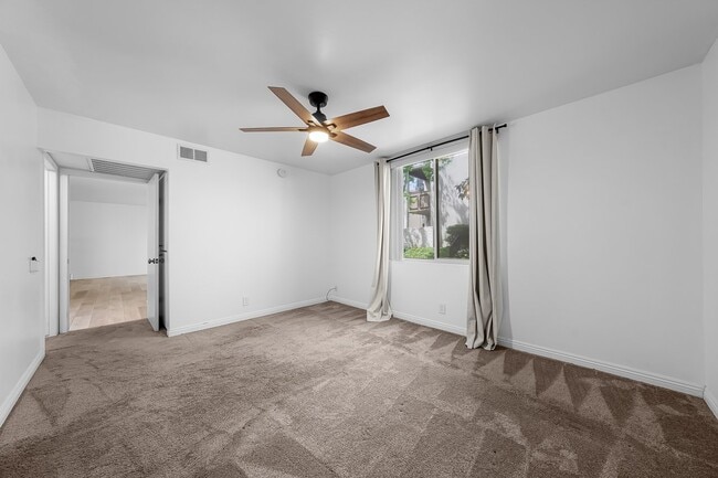 Building Photo - 4843 Collwood Blvd