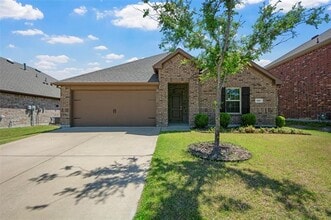 Building Photo - 507 Saddle Club Way