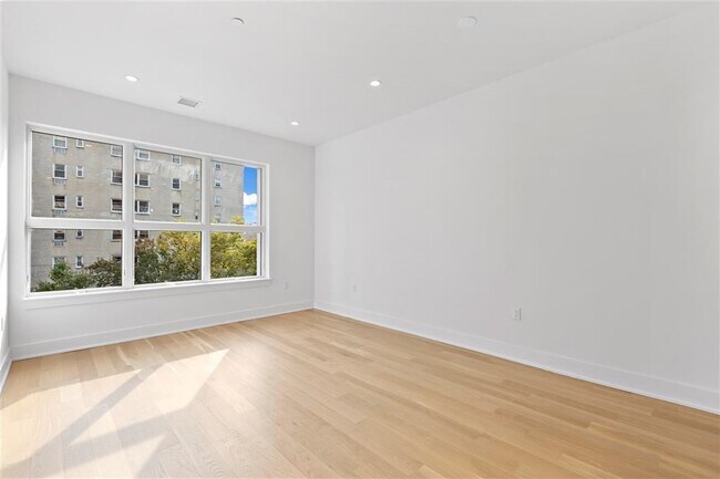 Foto del edificio - 6025 JFK Blvd E
