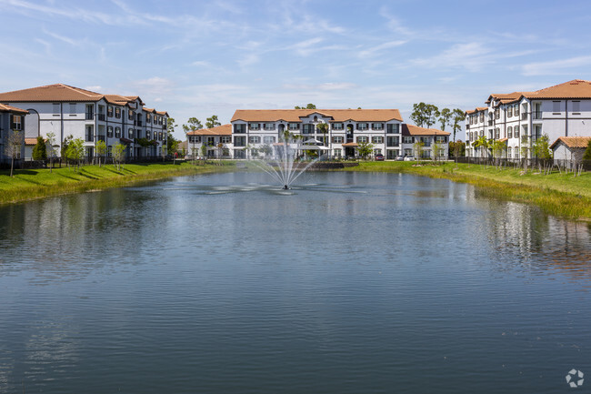 Foto del edificio - Venetian Apartments