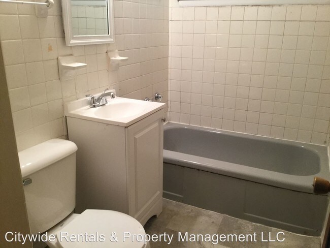 Building Photo - 5230 N 84th St