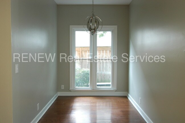 Building Photo - 2117 Acklen Ave