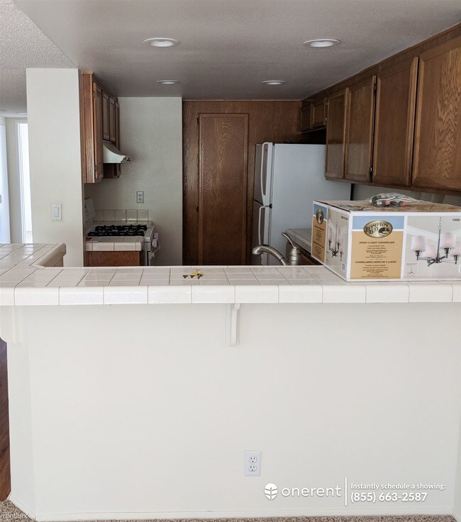 Building Photo - 9886 Scripps Westview Way