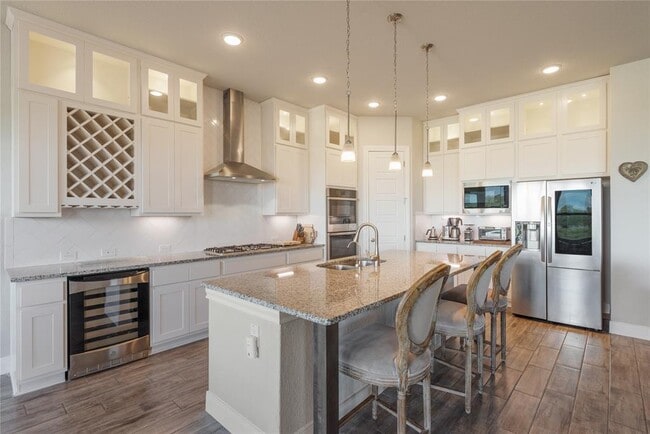 Building Photo - 1310 Cross Gable