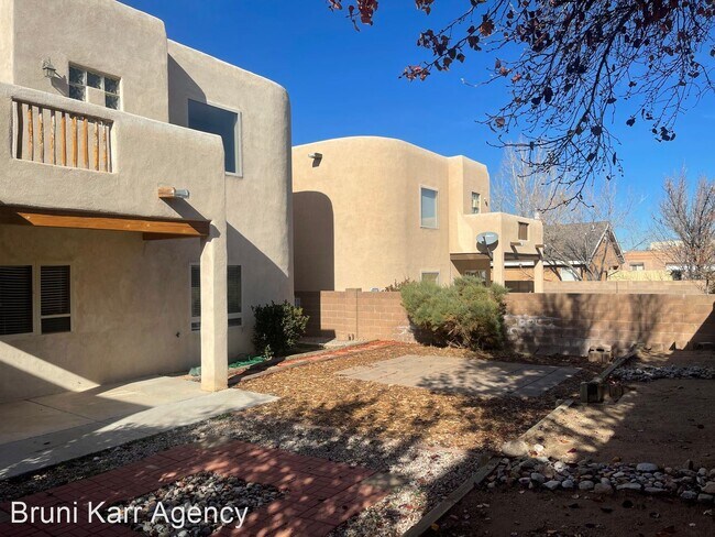 Building Photo - 3 br, 2.5 bath House - 10125 Irbid NE