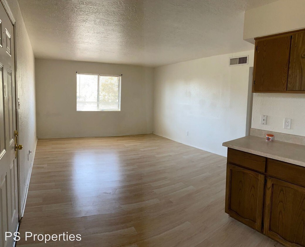 Foto principal - 500 Texas St NE
