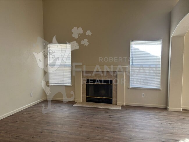 Building Photo - 2845 Mountain Spring Ct