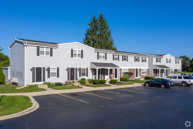 Foto del edificio - Carriage House Apartments & Townhomes