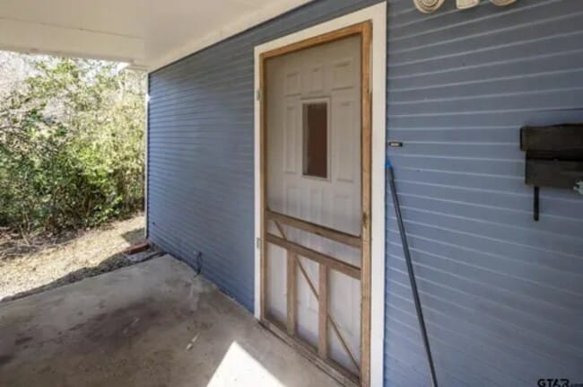 Building Photo - 10607 FM 2767