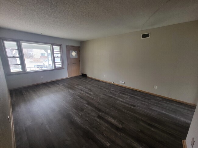Building Photo - 2218 S Pershing St