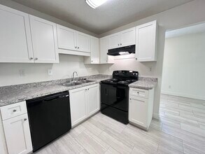 2 Bed /1 Bath 1st Floor - Sailpoint Bay Apartments