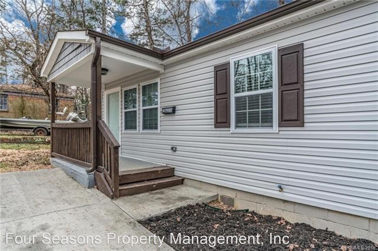 Primary Photo - 2 br, 1 bath House - 2213 Kennesaw Drive