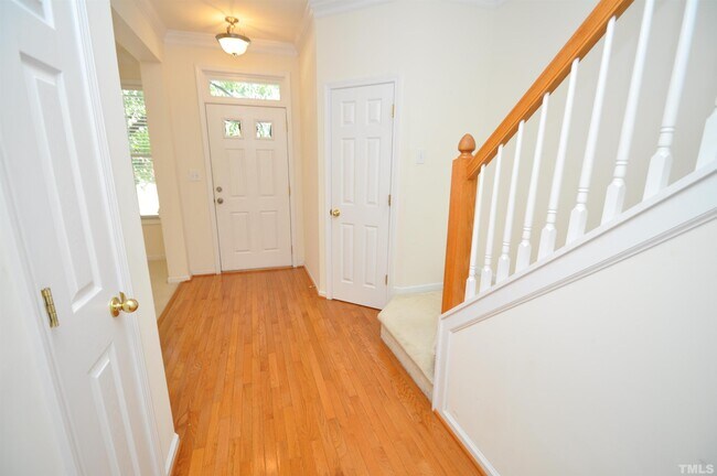 Building Photo - 416 Oak Pine Dr