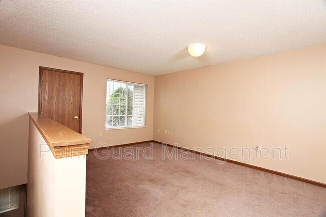 Foto del edificio - 421 W Bryant Rd