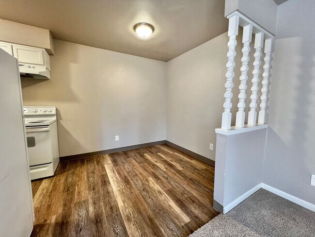 Foto del interior - Larch1642 (KC-AM)