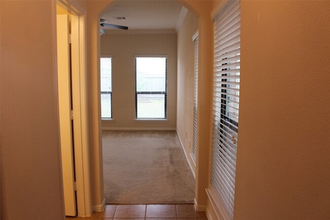 Building Photo - 6643 Sharpstone Creek Ln