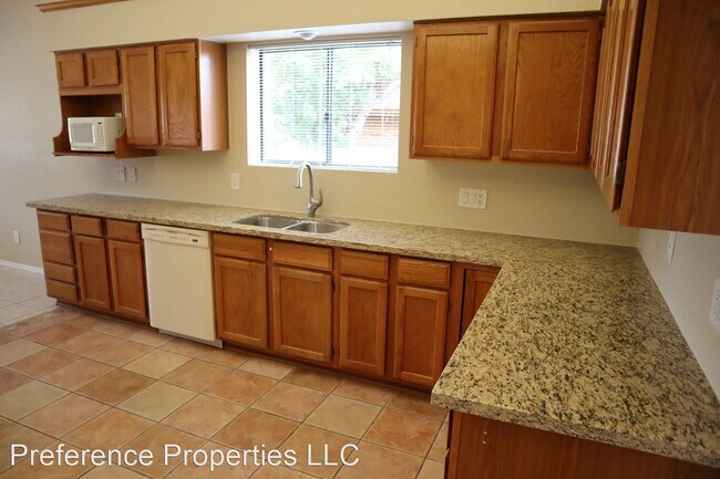 Building Photo - 3 br, 2 bath House - 2606 S Player Avenue