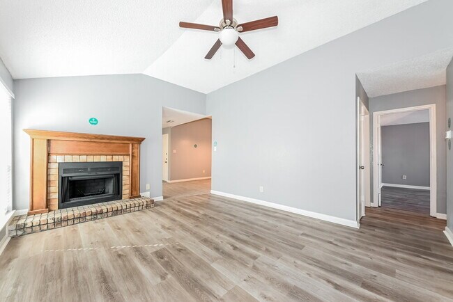 Foto del edificio - 1112 Paintbrush St