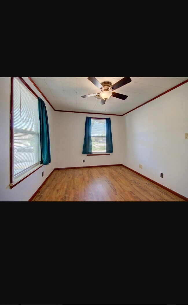 Foto del edificio - 1112 N Joliet St
