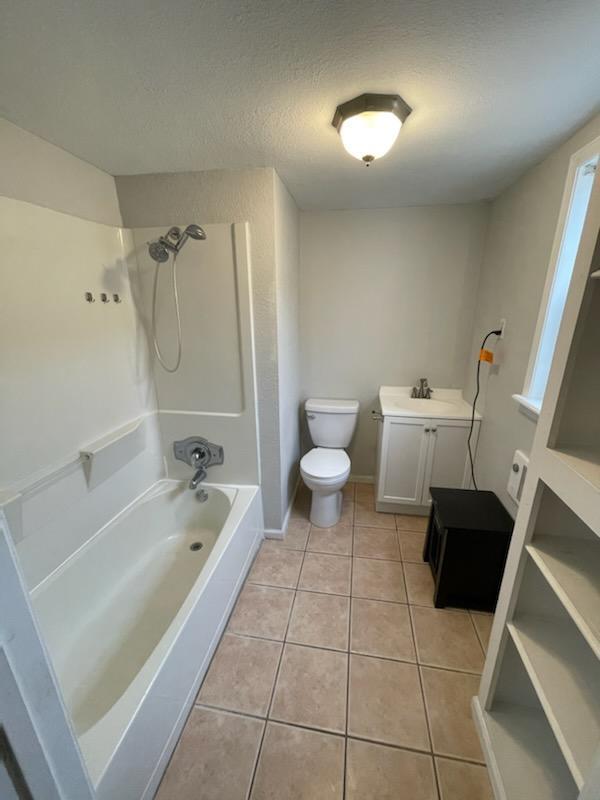 Building Photo - 441 W Broadway St