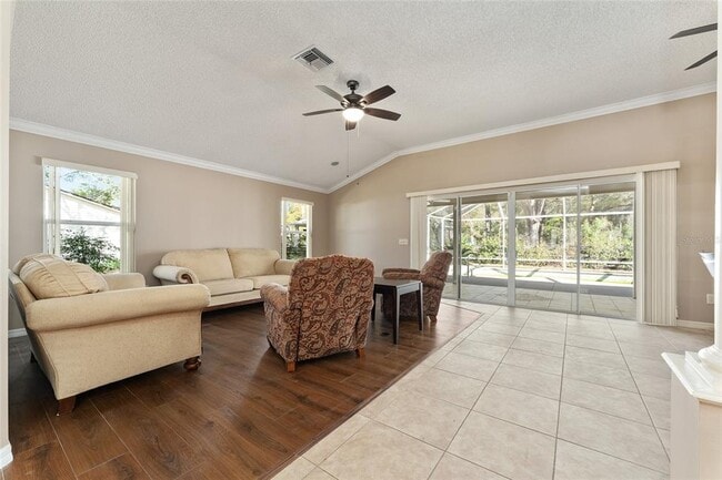 Building Photo - 1205 Bower Ln