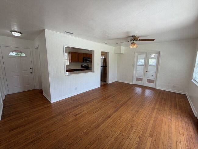 Foto del edificio - 2 Bed/1 Bath