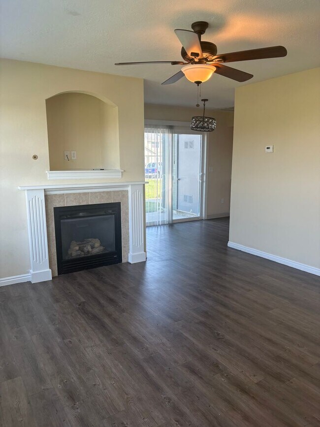 Building Photo - 16747 N Pamelas Ct