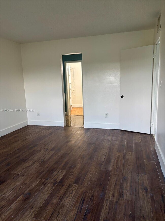 Building Photo - 14850 Naranja Lakes Blvd