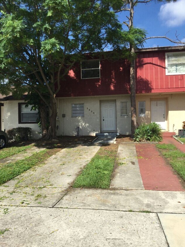Foto principal - 2454 Rio Pinar Lakes Blvd