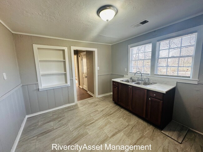 Building Photo - Cute Home In Frayser, SEction 8 Welcomed !!!!!!