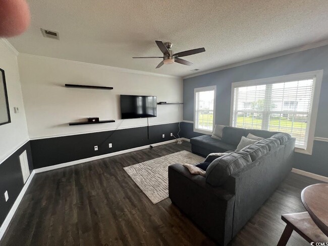 Building Photo - 3965 Forsythia Ct