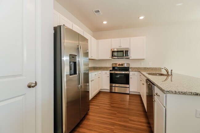 Foto del edificio - 3 Bedroom Home in Regal Farms