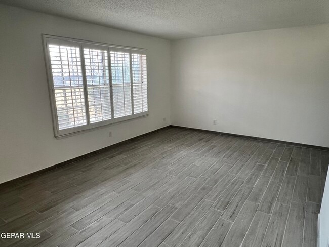 Building Photo - 232 Montego Bay Dr