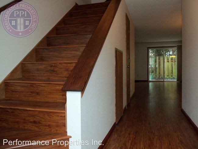 Foto del edificio - 4415 Cornwall St