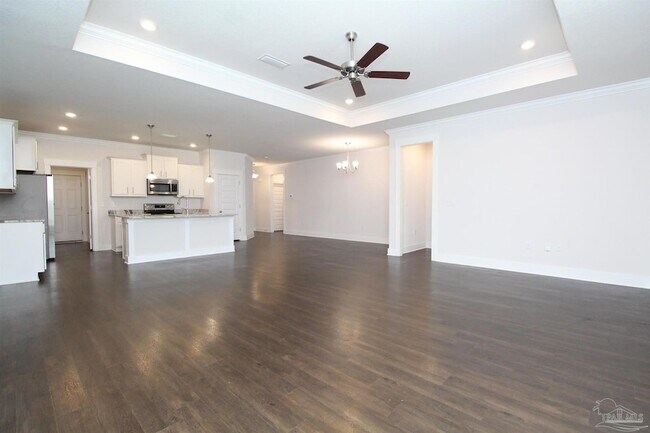 Foto del edificio - 717 Brambling Ct