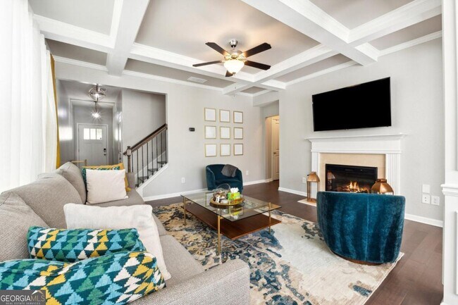 Building Photo - 1499 River Oak Ln