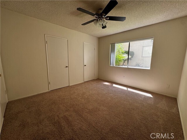 Foto del edificio - 475 E Cypress Ave