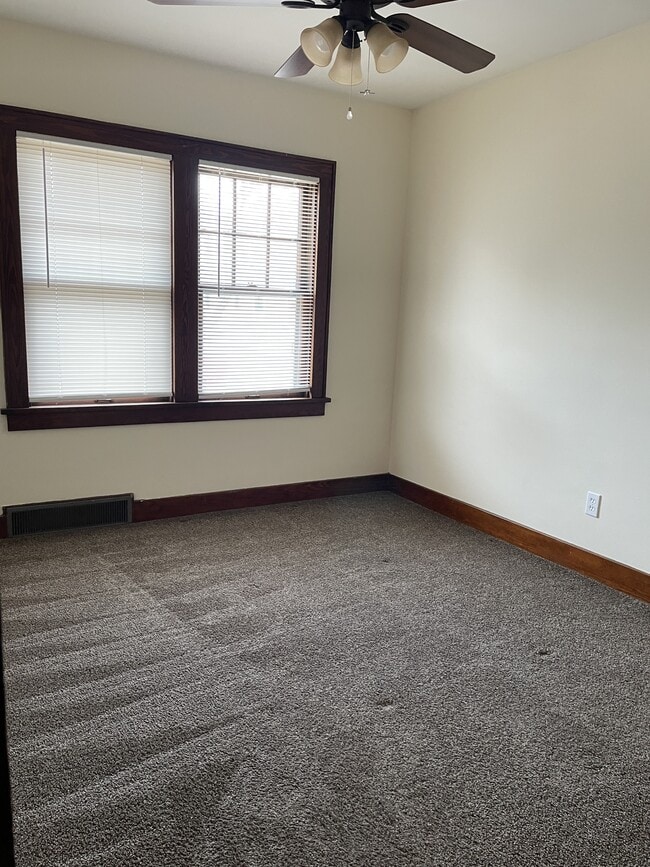 Foto del edificio - 3111 Forest Ave