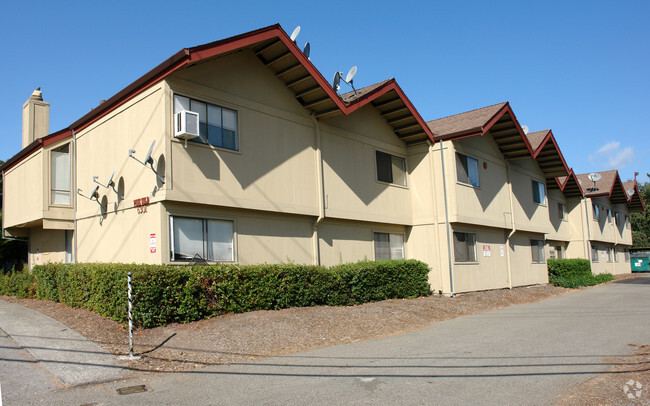 Building Photo - Pinewild Apartments